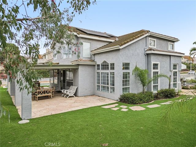 901 Clearwood Avenue, Riverside, CA 92506