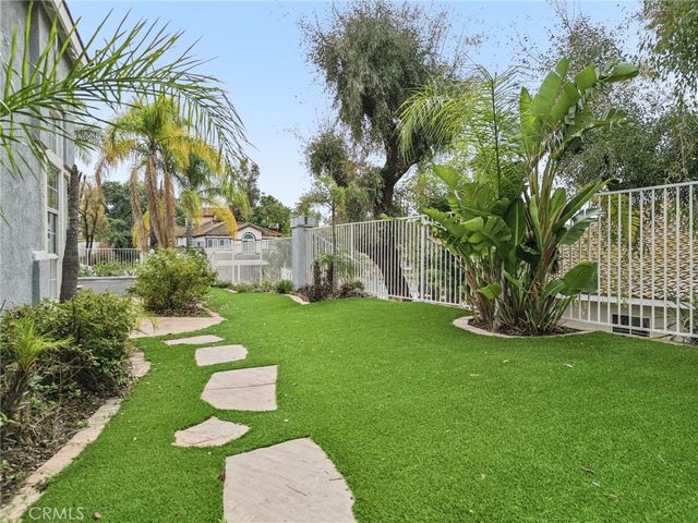 901 Clearwood Avenue, Riverside, CA 92506