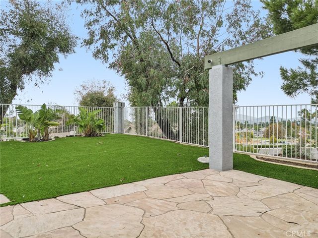901 Clearwood Avenue, Riverside, CA 92506
