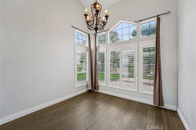 901 Clearwood Avenue, Riverside, CA 92506