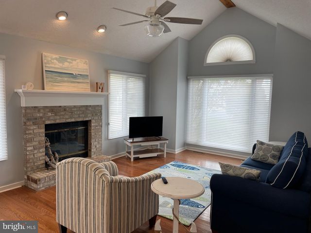 10 STACY CT, Ocean Pines, MD 21811