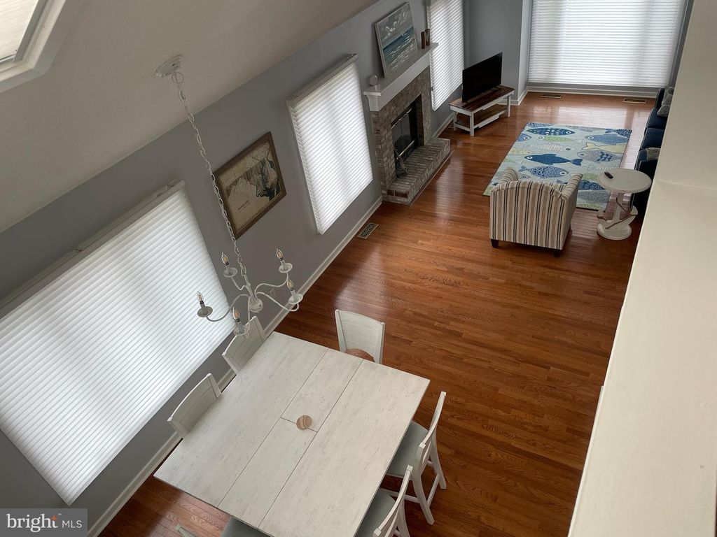 Image 12 of property listing at 10 STACY CT, Ocean Pines, MD 21811