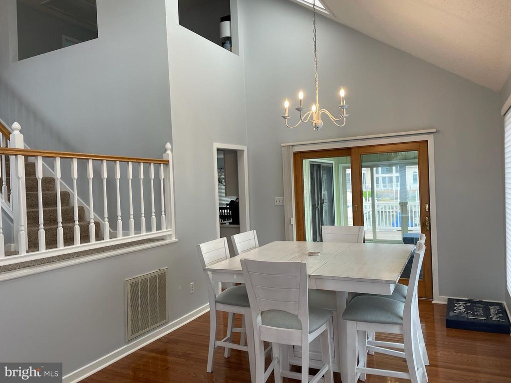 Image 15 of property listing at 10 STACY CT, Ocean Pines, MD 21811
