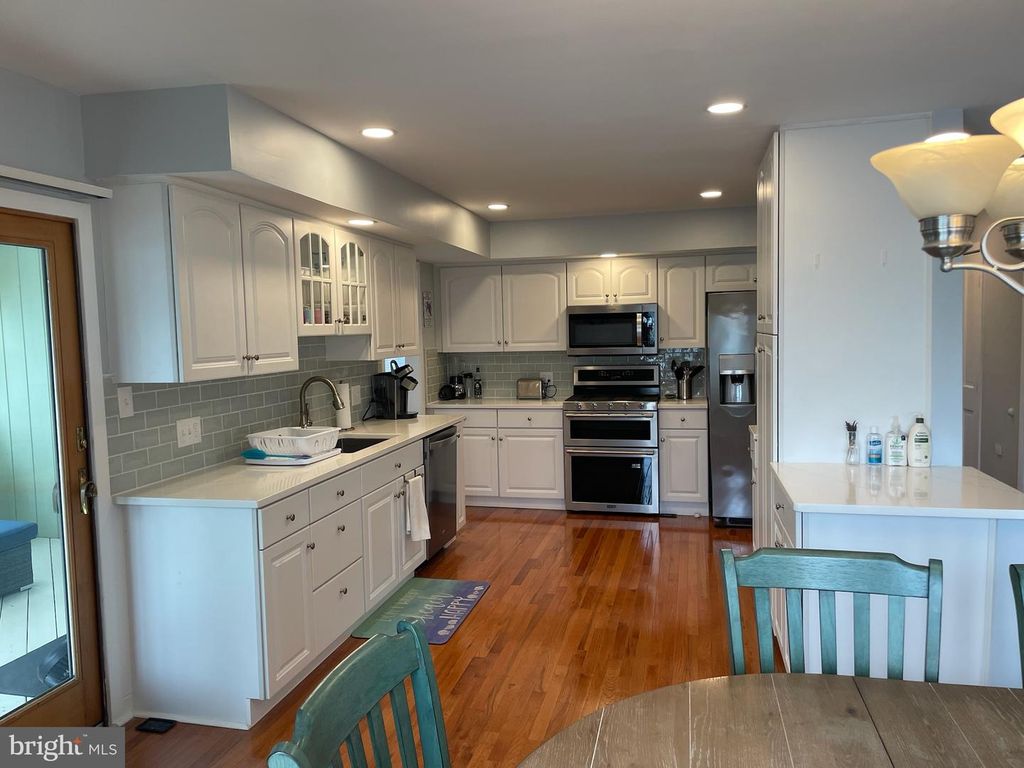 Image 16 of property listing at 10 STACY CT, Ocean Pines, MD 21811