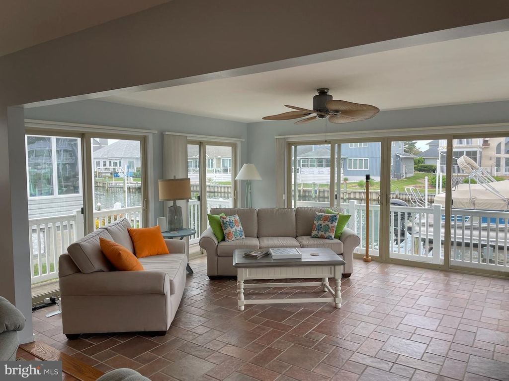 Image 27 of property listing at 10 STACY CT, Ocean Pines, MD 21811