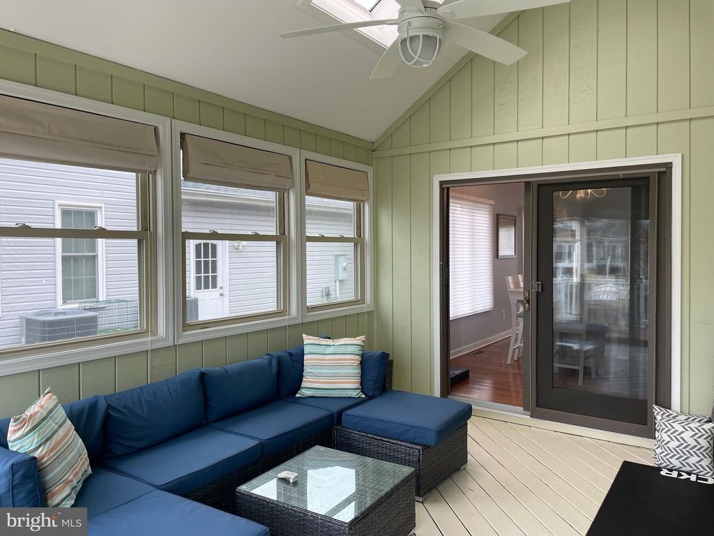 Image 32 of property listing at 10 STACY CT, Ocean Pines, MD 21811