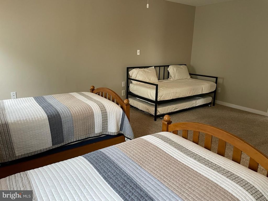 Image 59 of property listing at 10 STACY CT, Ocean Pines, MD 21811