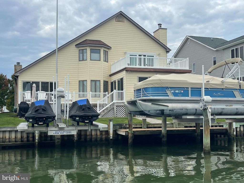 Image 85 of property listing at 10 STACY CT, Ocean Pines, MD 21811