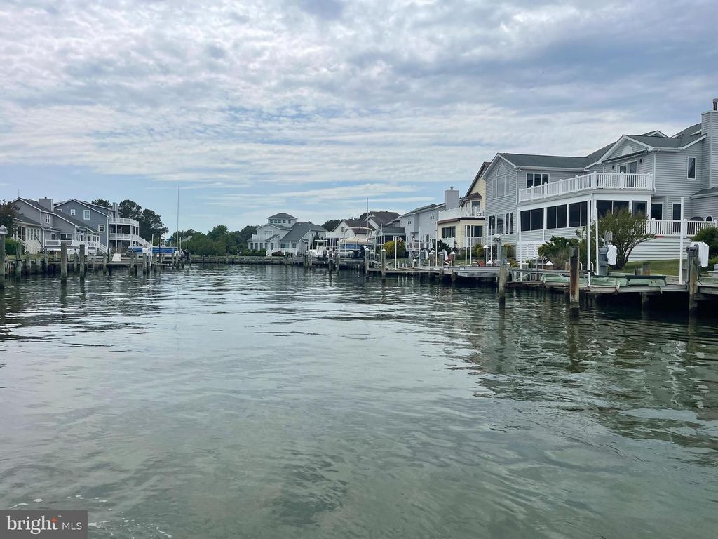 Image 87 of property listing at 10 STACY CT, Ocean Pines, MD 21811