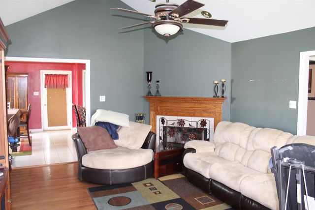 301 Aspen Dr, Raceland, LA 70394