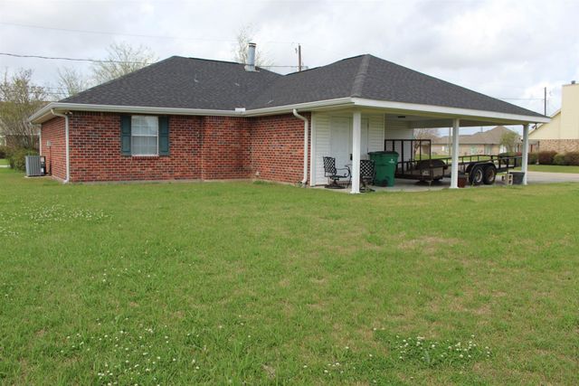 301 Aspen Dr, Raceland, LA 70394