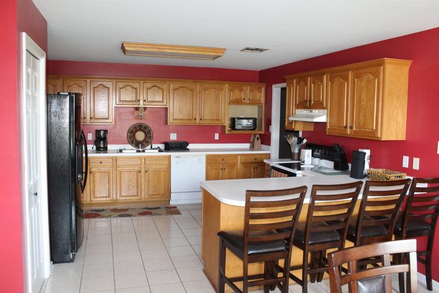 301 Aspen Dr, Raceland, LA 70394