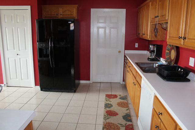 301 Aspen Dr, Raceland, LA 70394