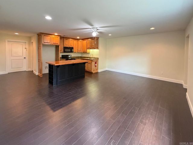 300 Crestview Drive, Hot Springs, AR 71913