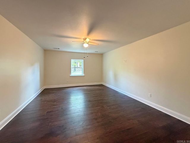 300 Crestview Drive, Hot Springs, AR 71913