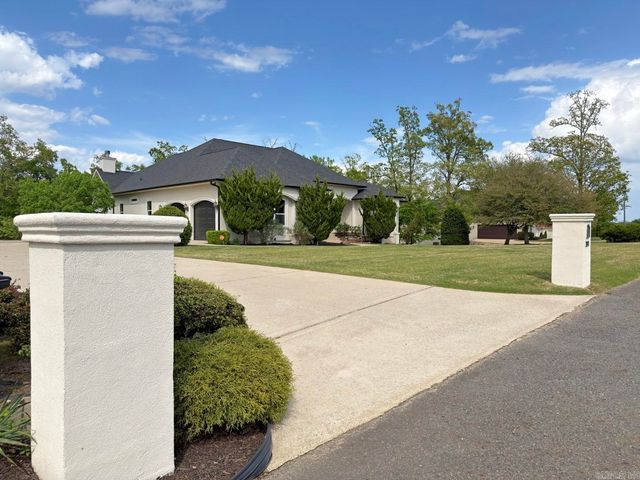 300 Crestview Drive, Hot Springs, AR 71913