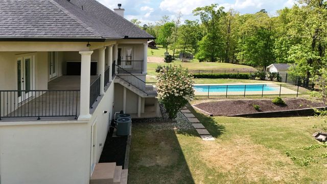 300 Crestview Drive, Hot Springs, AR 71913