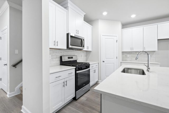 8226 Essence Dr., Longs, SC 29568