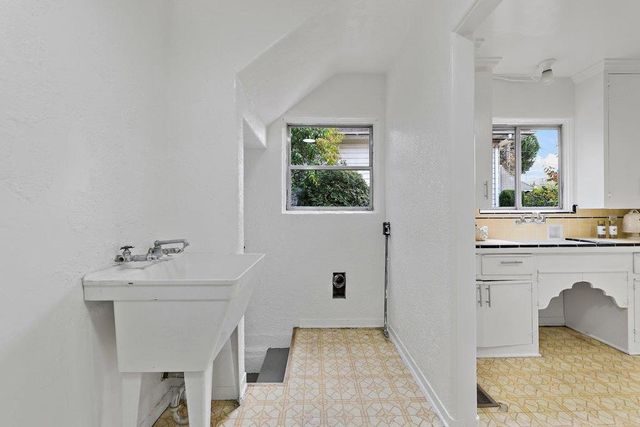 320 N 11th Street, San Jose, CA 95112