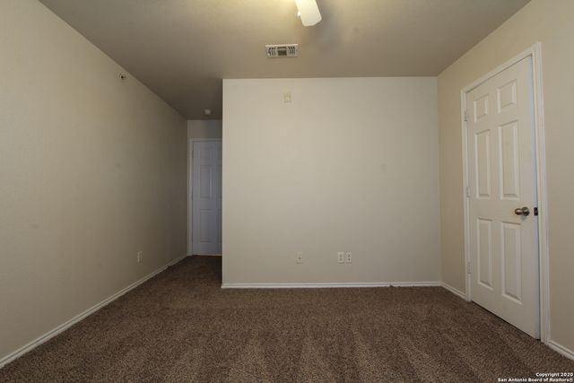 10711 Mathom Lndg Apt 4, Universal City, TX 78148