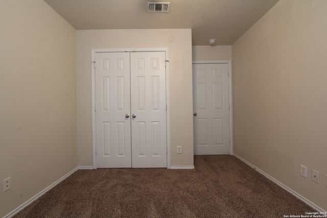 10711 Mathom Lndg Apt 4, Universal City, TX 78148