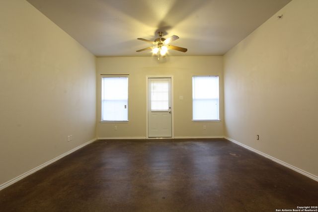 10711 Mathom Lndg Apt 4, Universal City, TX 78148