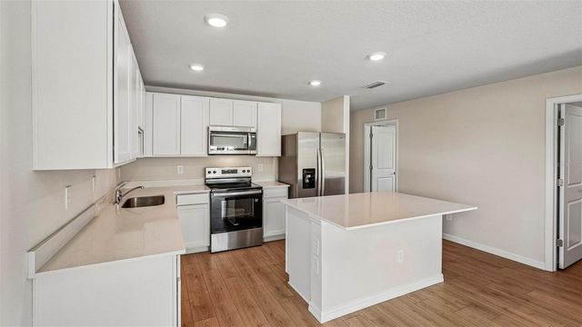 10420 CURVING CREEK LOOP, Parrish, FL 34219