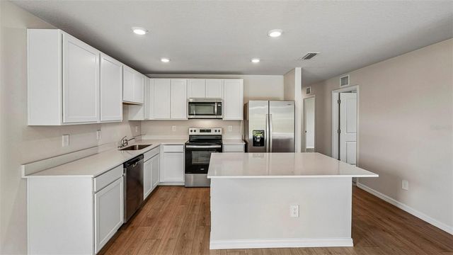 10420 CURVING CREEK LOOP, Parrish, FL 34219