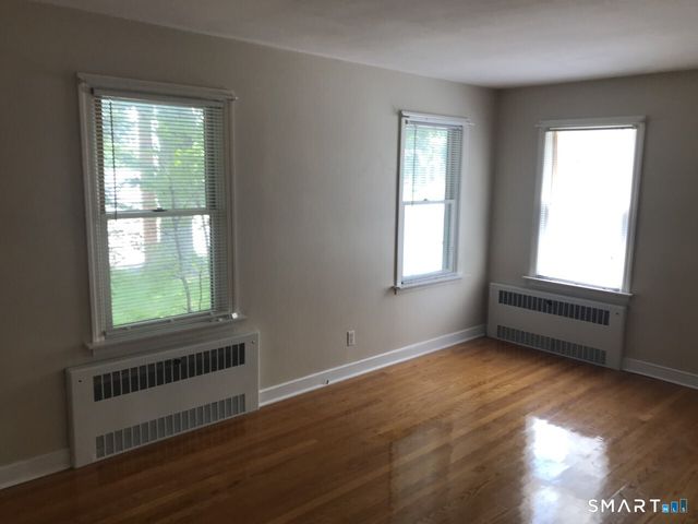 720 Knapps Highway, Fairfield, CT 06825