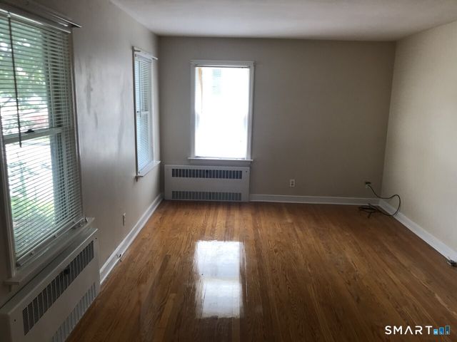 720 Knapps Highway, Fairfield, CT 06825