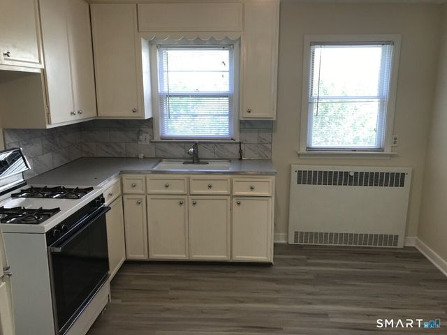 720 Knapps Highway, Fairfield, CT 06825