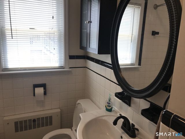 720 Knapps Highway, Fairfield, CT 06825