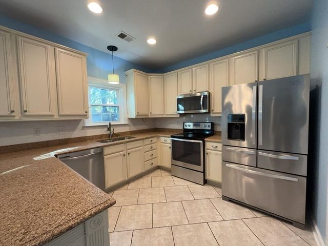 1009 Blockade Runner Parkway, Summerville, SC 29485
