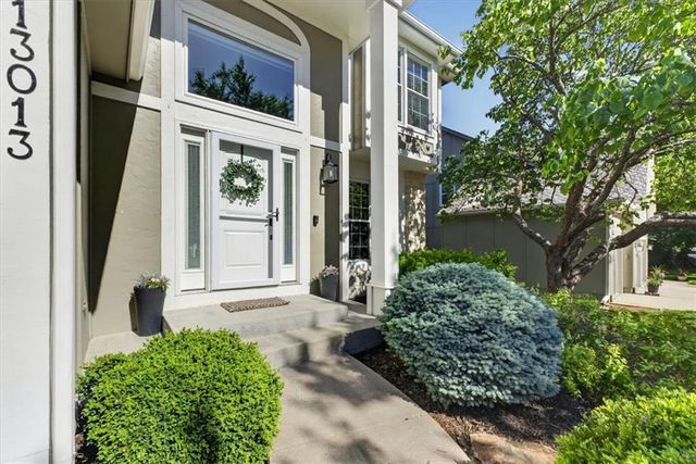 13013 Bond Street, Overland Park, KS 66213