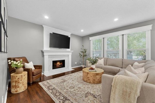 13013 Bond Street, Overland Park, KS 66213