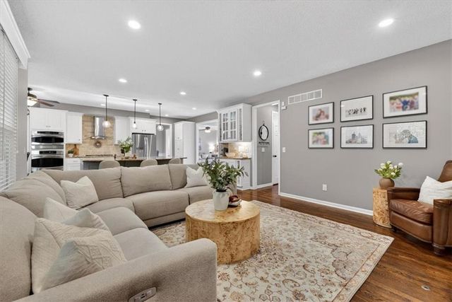 13013 Bond Street, Overland Park, KS 66213