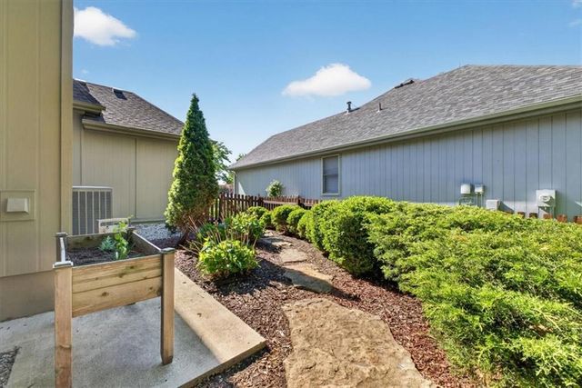 13013 Bond Street, Overland Park, KS 66213