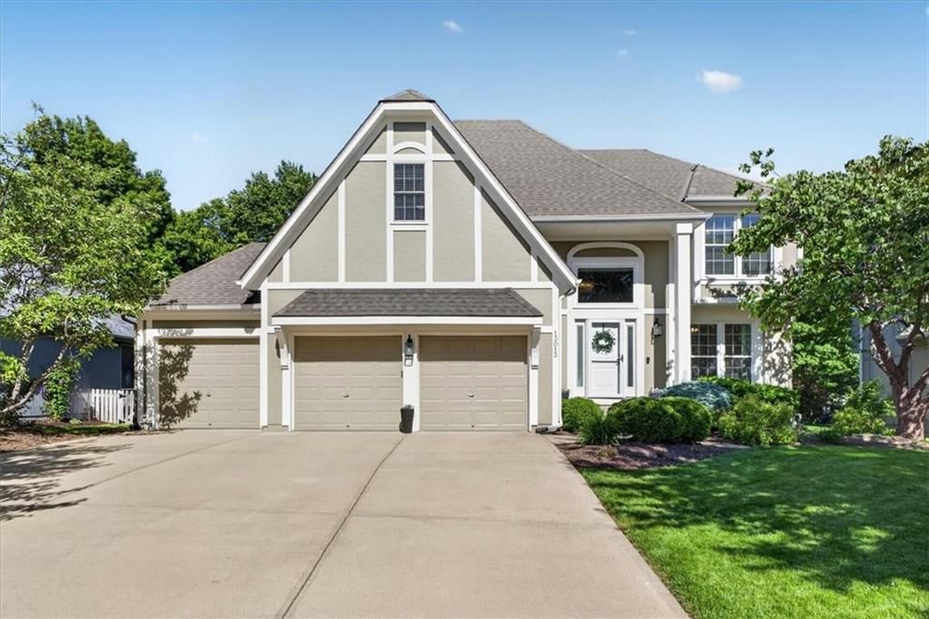 13013 Bond Street, Overland Park, KS 66213