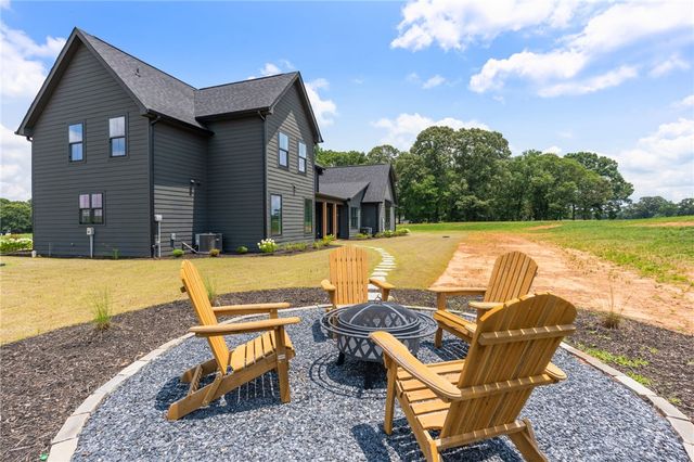 744 Garrison Road, Pelzer, SC 29669
