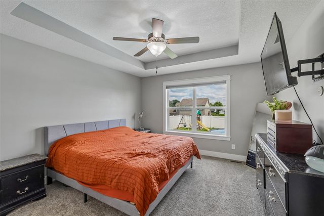 521 Shiloh Rose Parkway NW, Bondurant, IA 50035