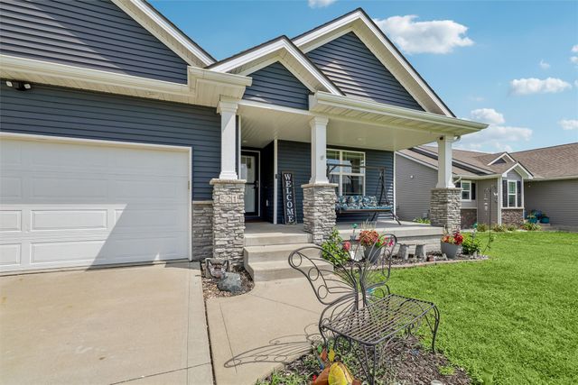 521 Shiloh Rose Parkway NW, Bondurant, IA 50035