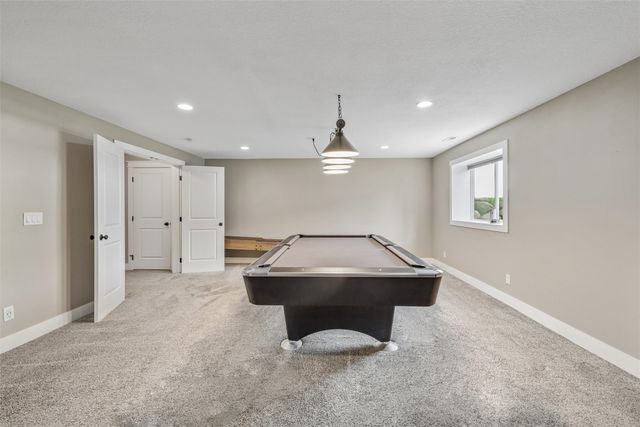 521 Shiloh Rose Parkway NW, Bondurant, IA 50035