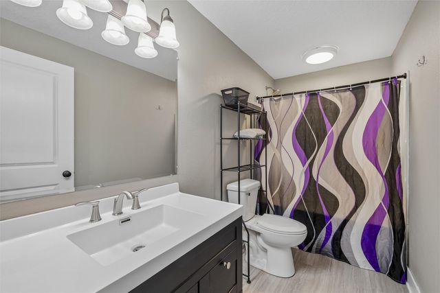 521 Shiloh Rose Parkway NW, Bondurant, IA 50035
