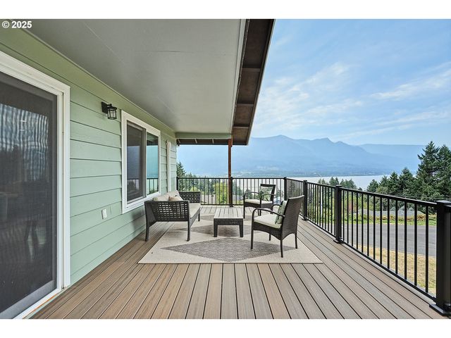 270 Ne WISTERIA Way, Stevenson, WA 98648