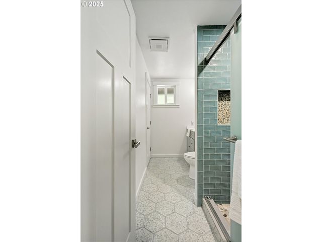 270 Ne WISTERIA Way, Stevenson, WA 98648