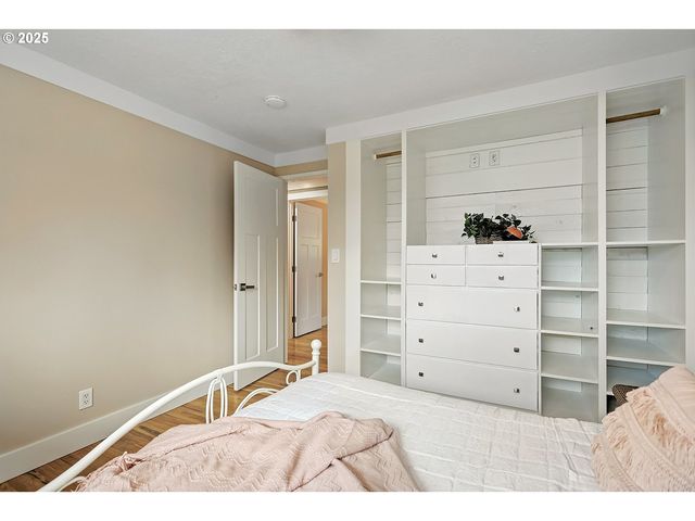 270 Ne WISTERIA Way, Stevenson, WA 98648