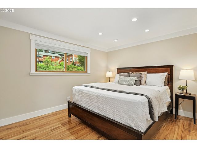 270 Ne WISTERIA Way, Stevenson, WA 98648