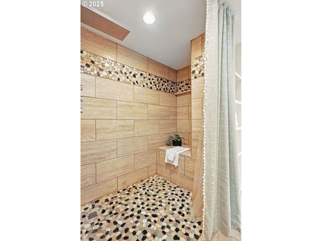 270 Ne WISTERIA Way, Stevenson, WA 98648