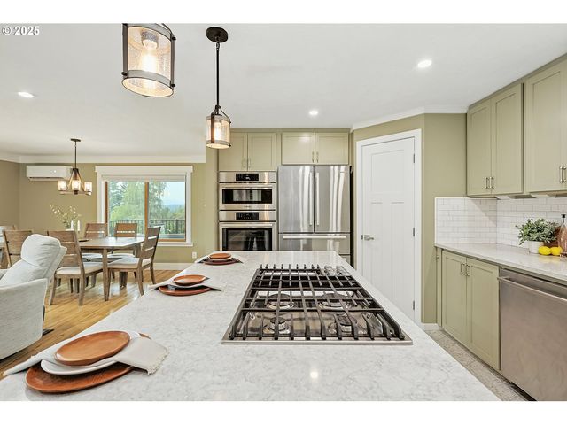 270 Ne WISTERIA Way, Stevenson, WA 98648