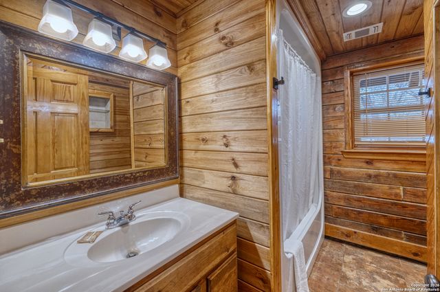 20522 Texas Hill Country, Concan, TX 78838